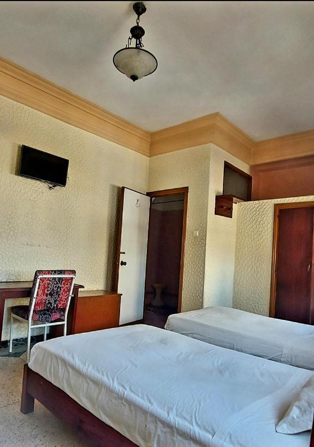 Hotel National อัลฮอเคม่า ภายนอก รูปภาพ