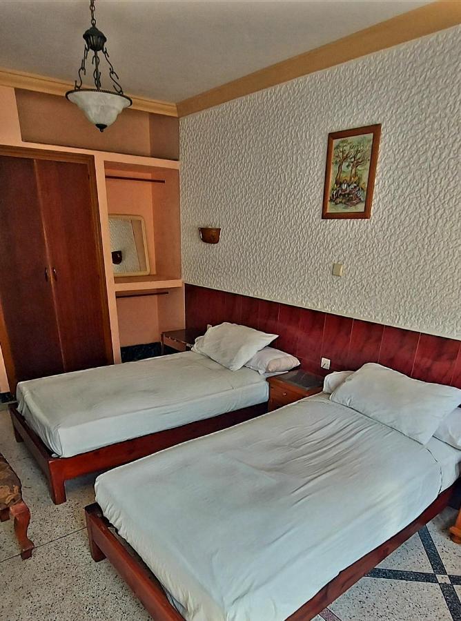 Hotel National อัลฮอเคม่า ภายนอก รูปภาพ