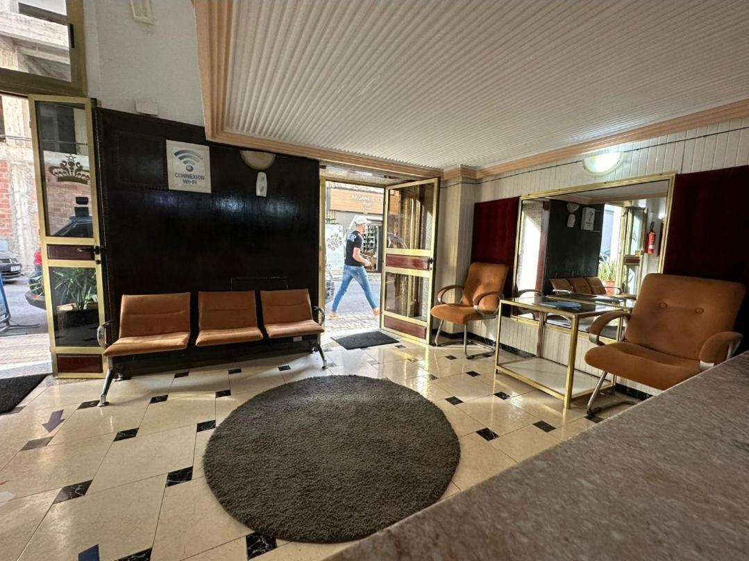 Hotel National อัลฮอเคม่า ภายนอก รูปภาพ